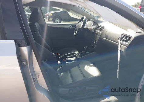 2016 Volkswagen Jetta 1.4T Se from USA, damaged, VIN 3VWD67AJ6GM338409